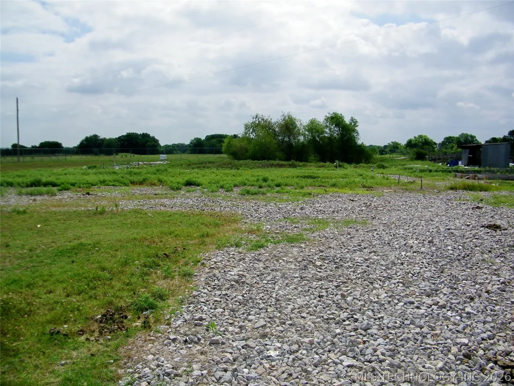 24148 E County Road 1670 Elmore City, OK 73433