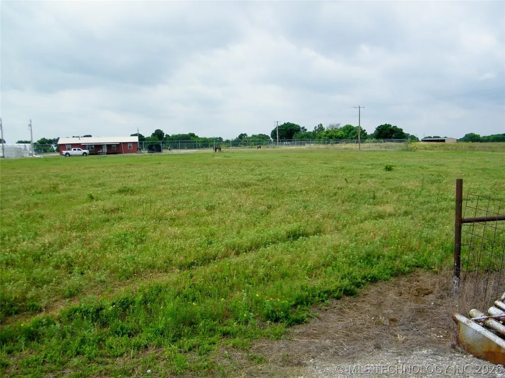24148 E County Road 1670 Elmore City, OK 73433