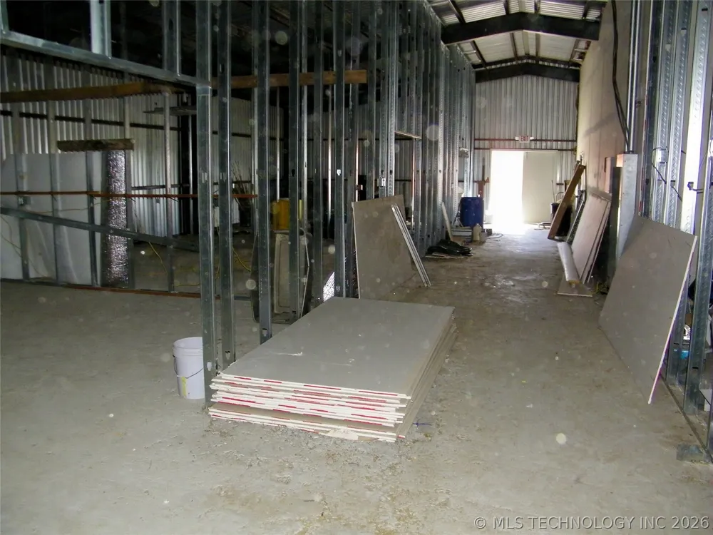 24148 E County Road 1670 Elmore City, OK 73433