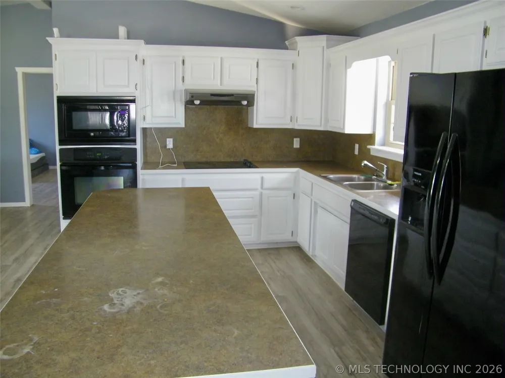 24148 E County Road 1670 Elmore City, OK 73433