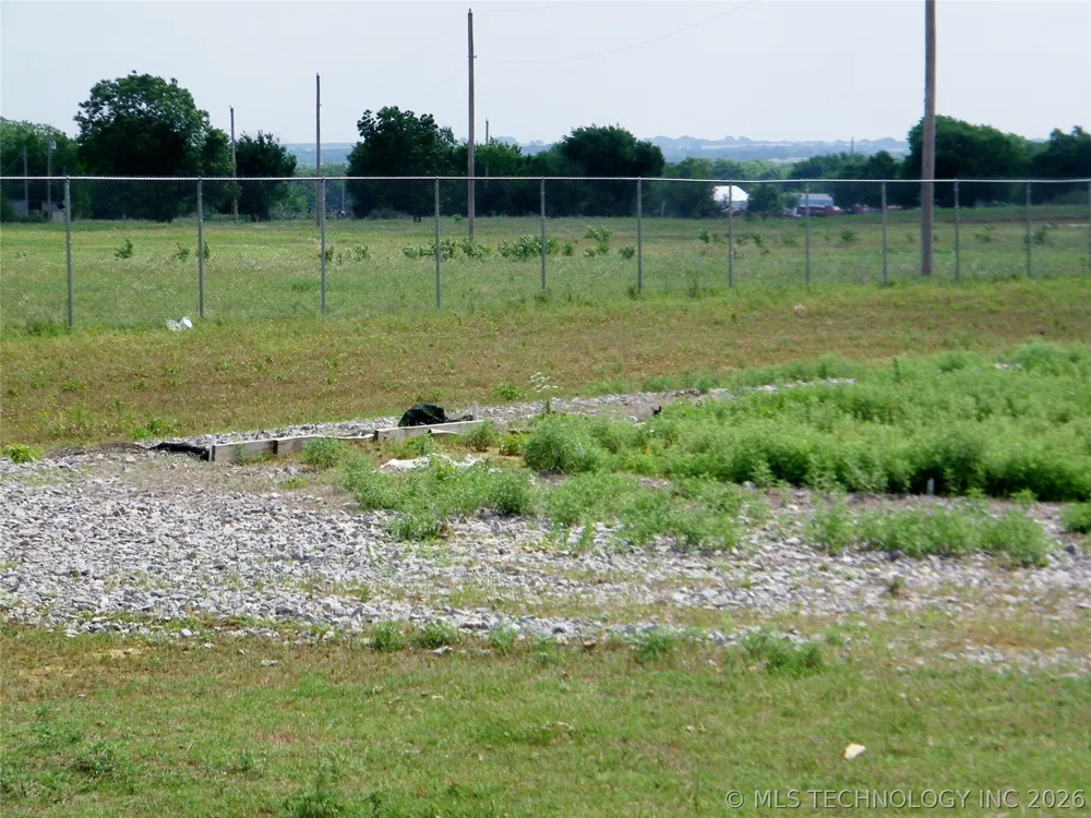 24148 E County Road 1670 Elmore City, OK 73433