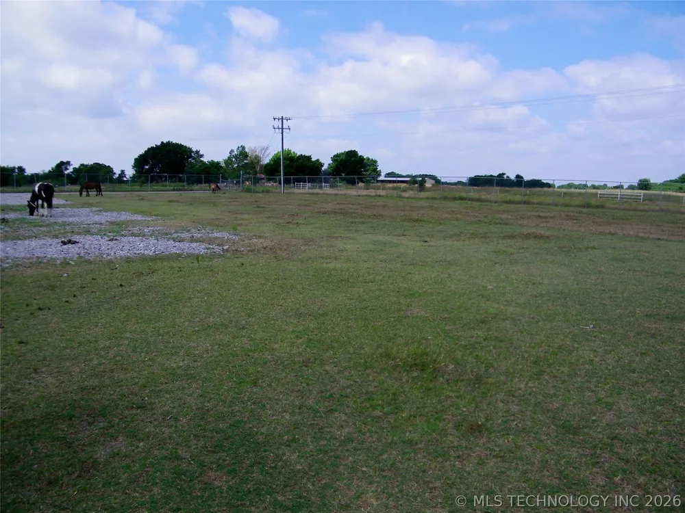 24148 E County Road 1670 Elmore City, OK 73433