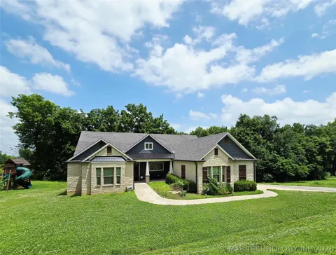 1715 W Blue Starr Drive