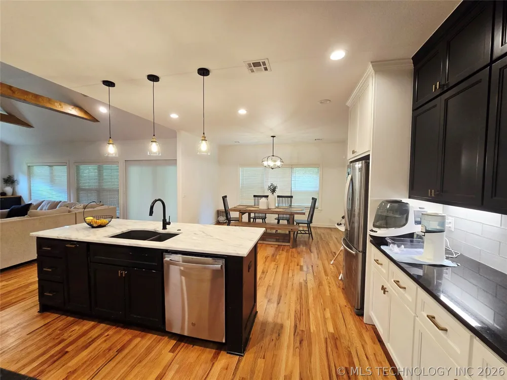 1715 W Blue Starr Drive Claremore, OK 74017
