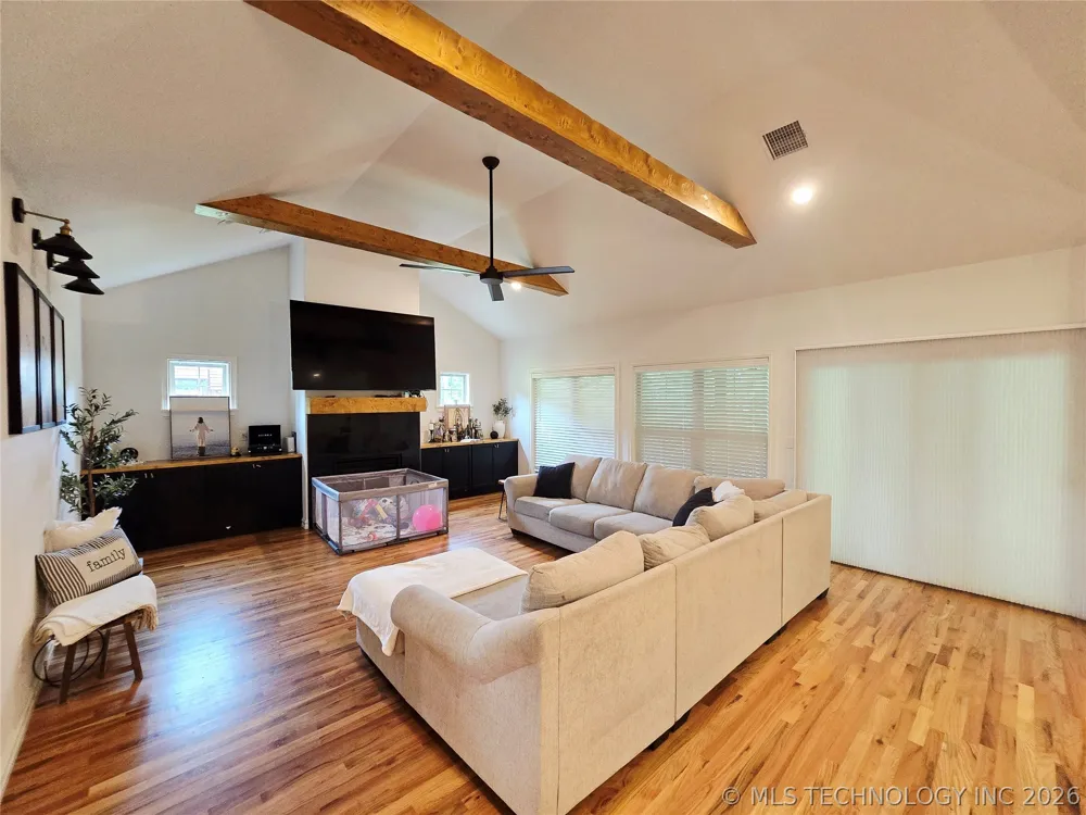 1715 W Blue Starr Drive Claremore, OK 74017