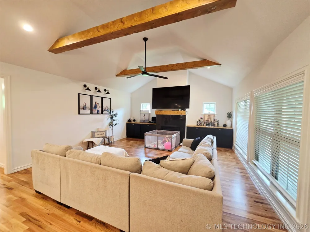 1715 W Blue Starr Drive Claremore, OK 74017