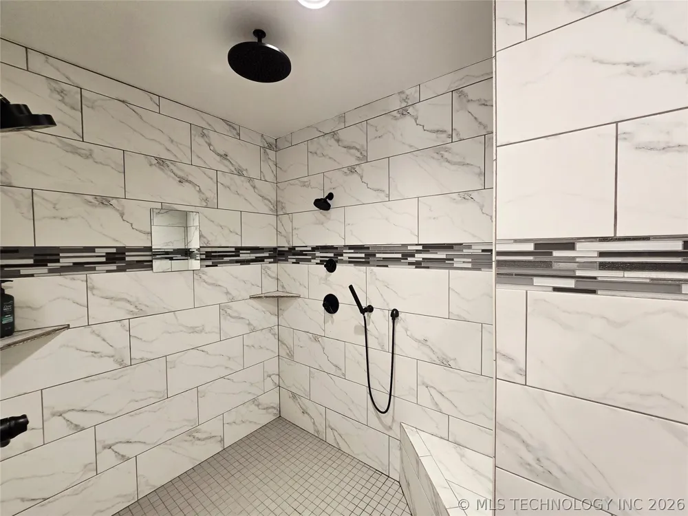 1715 W Blue Starr Drive Claremore, OK 74017