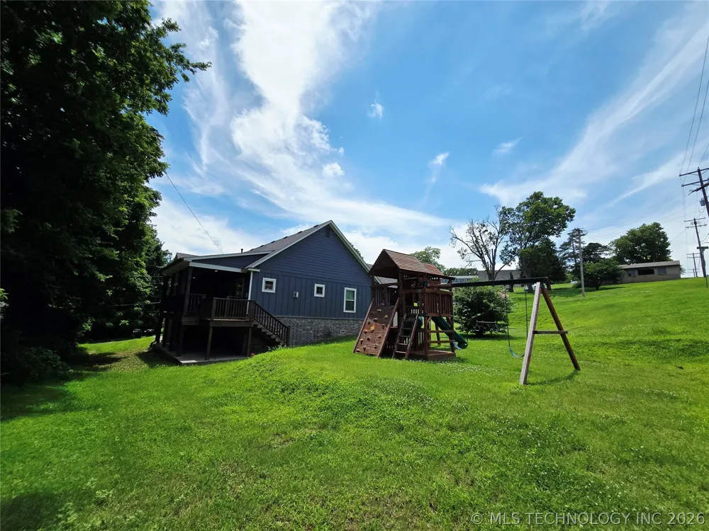 1715 W Blue Starr Drive Claremore, OK 74017