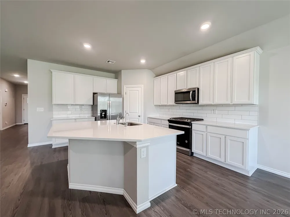 1507 Bluestem Drive Bartlesville, OK 74006