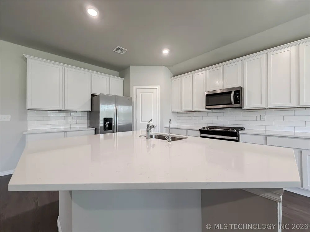 1507 Bluestem Drive Bartlesville, OK 74006