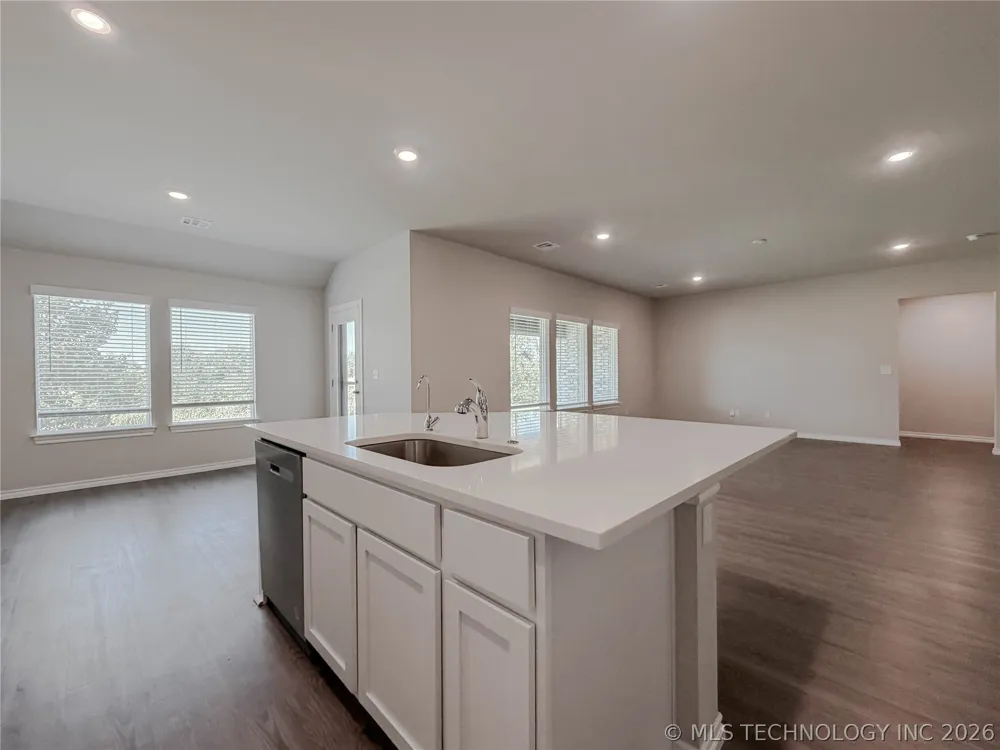 1507 Bluestem Drive Bartlesville, OK 74006