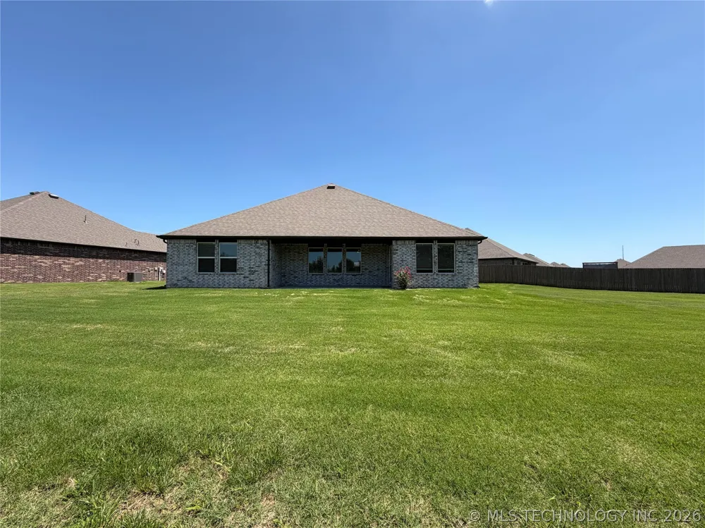 1507 Bluestem Drive Bartlesville, OK 74006
