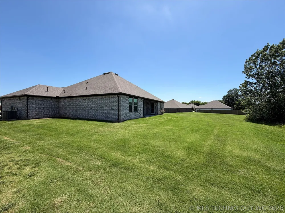 1507 Bluestem Drive Bartlesville, OK 74006