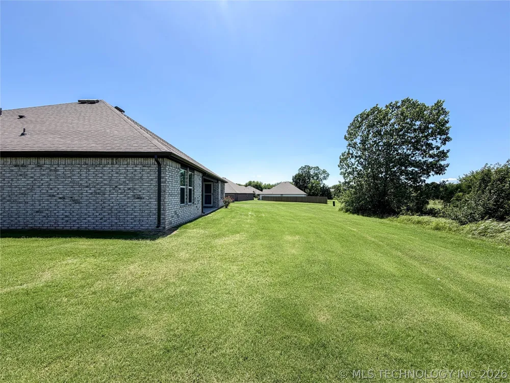 1507 Bluestem Drive Bartlesville, OK 74006