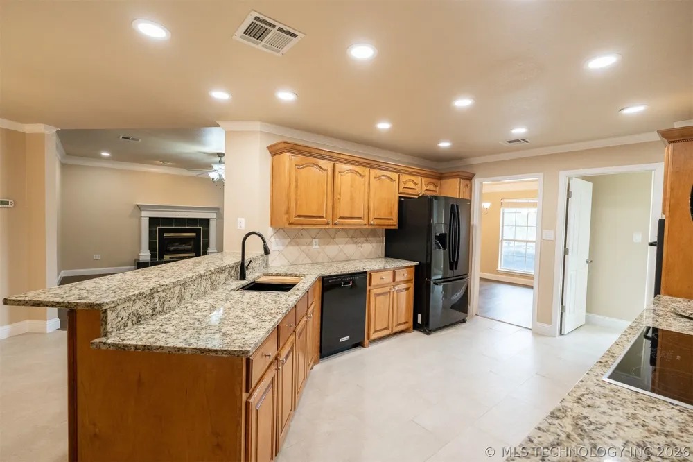5353 Stonebriar Durant, OK 74701
