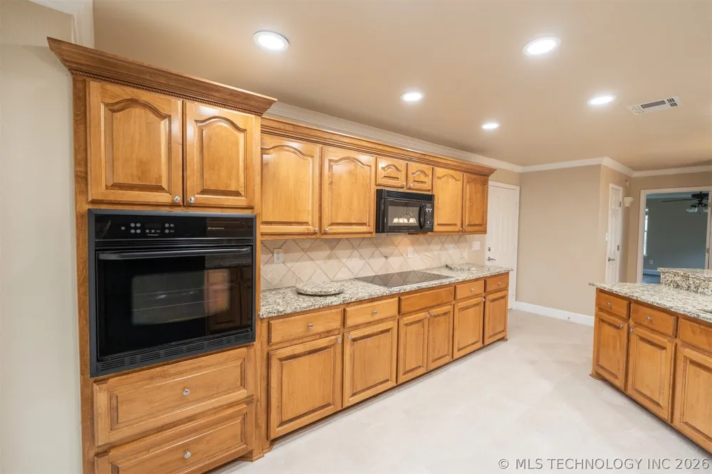 5353 Stonebriar Durant, OK 74701