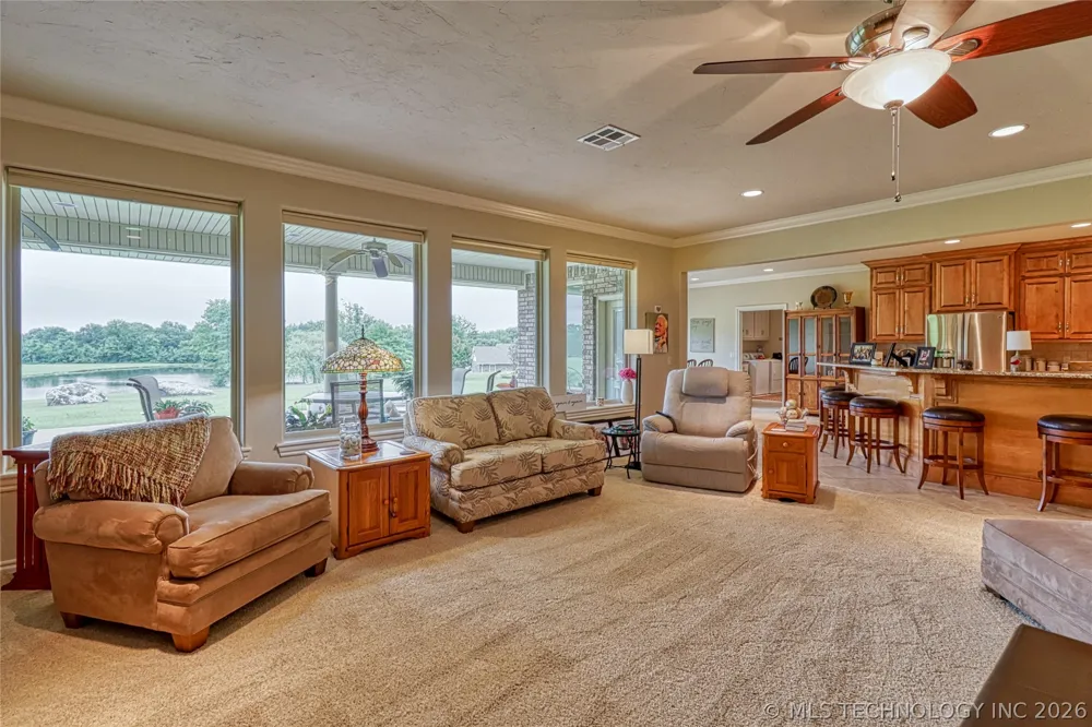 124 Walnut Ridge Eufaula, OK 74432