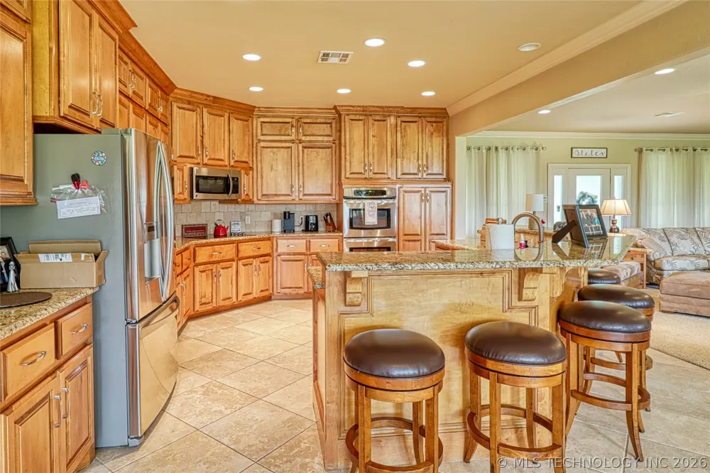 124 Walnut Ridge Eufaula, OK 74432