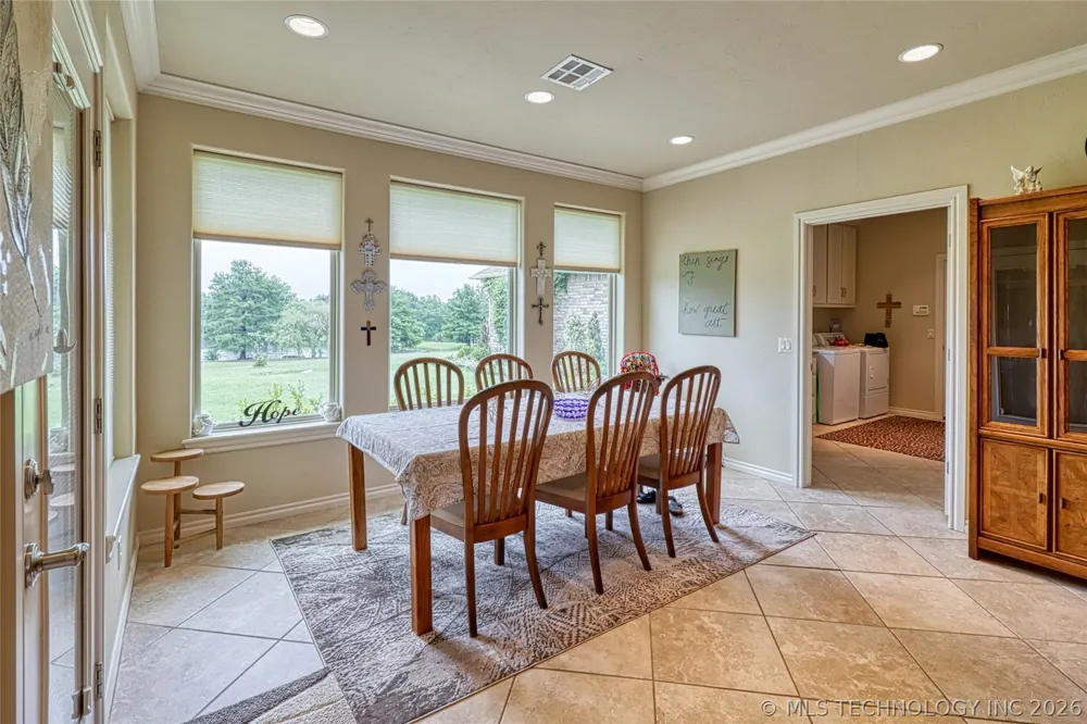 124 Walnut Ridge Eufaula, OK 74432