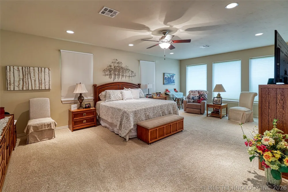 124 Walnut Ridge Eufaula, OK 74432