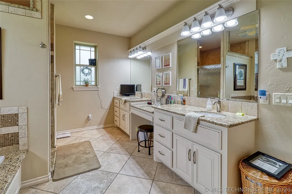 124 Walnut Ridge Eufaula, OK 74432