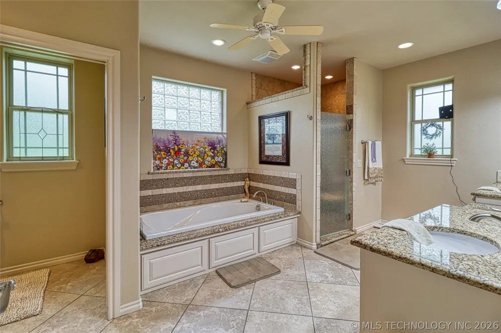 124 Walnut Ridge Eufaula, OK 74432