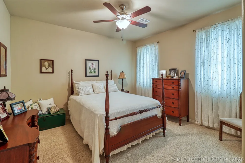 124 Walnut Ridge Eufaula, OK 74432
