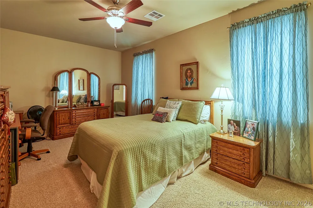 124 Walnut Ridge Eufaula, OK 74432