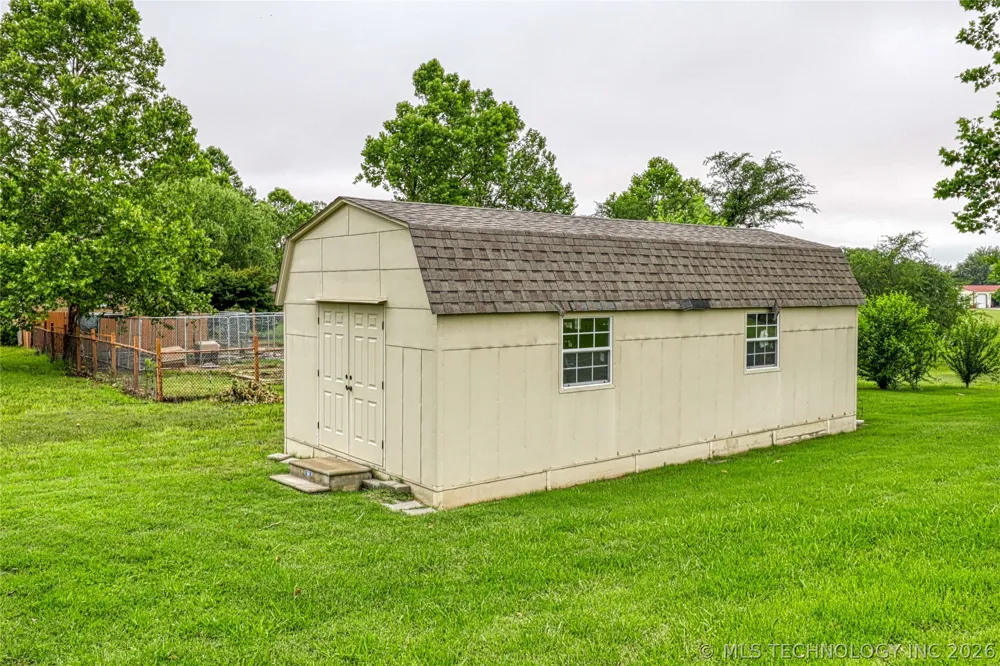 124 Walnut Ridge Eufaula, OK 74432