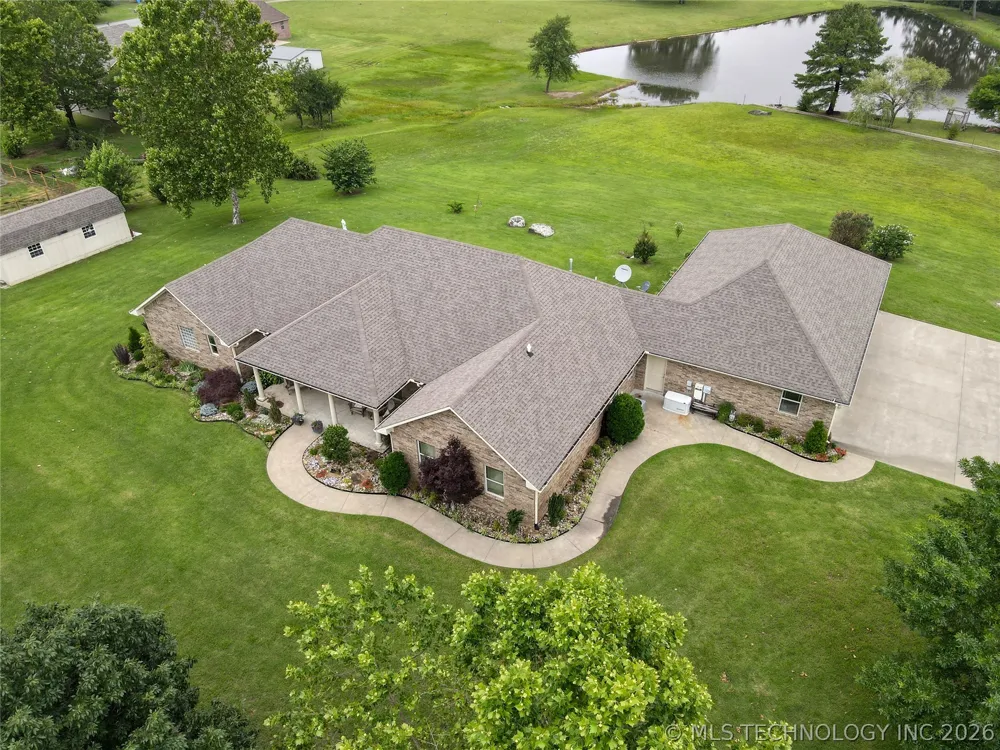 124 Walnut Ridge Eufaula, OK 74432