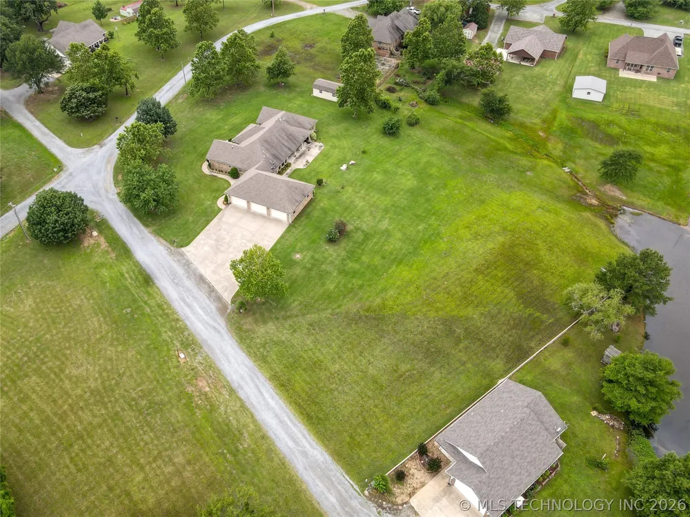 124 Walnut Ridge Eufaula, OK 74432