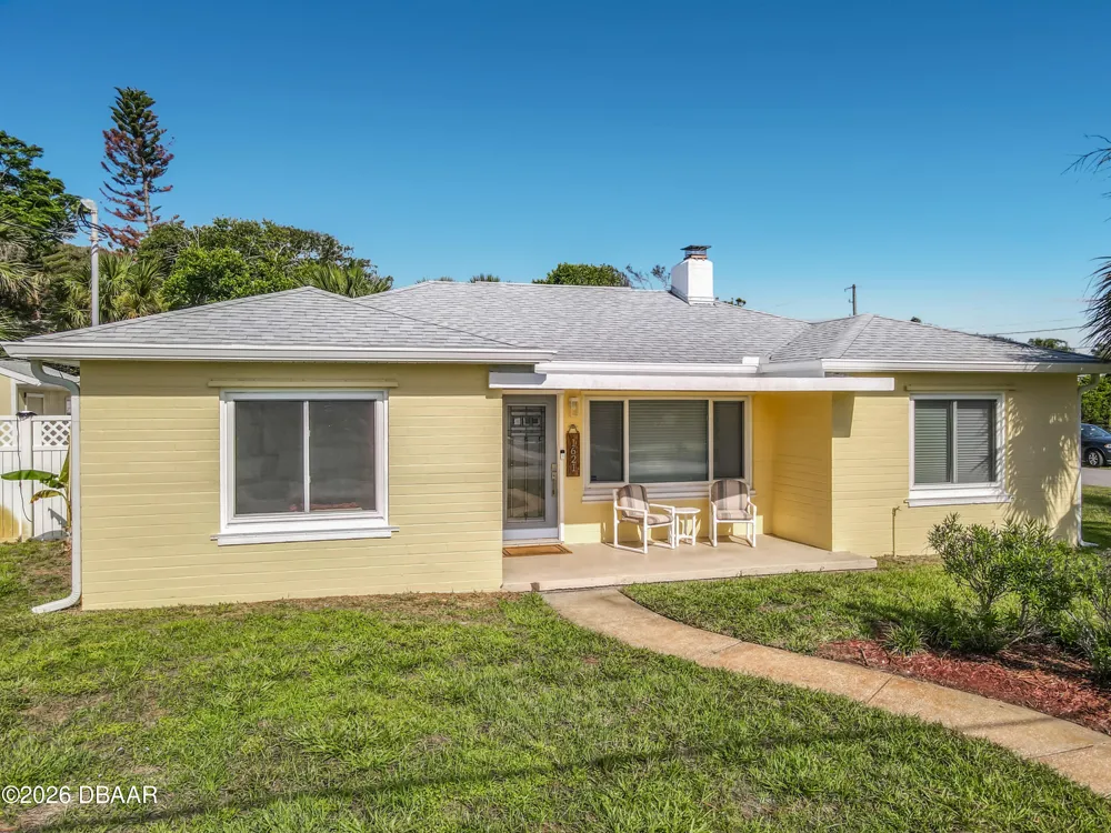 1621 Oleander Avenue Daytona Beach, FL 32118