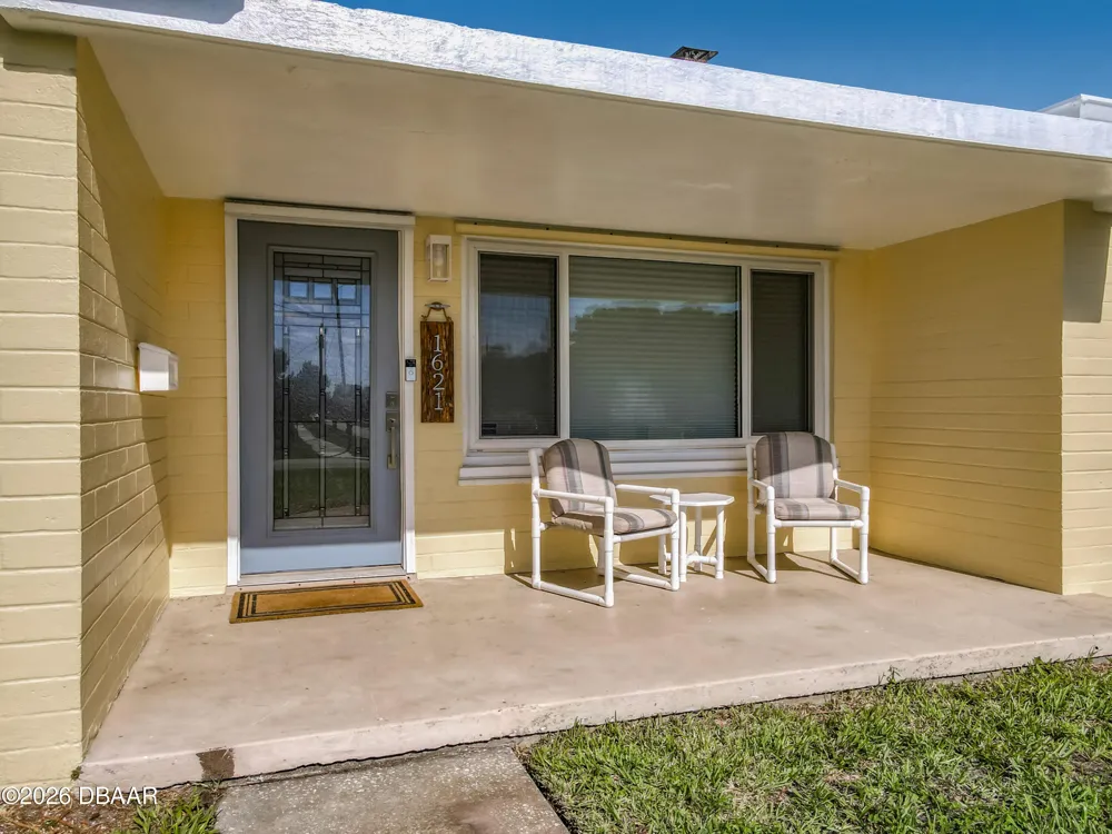 1621 Oleander Avenue Daytona Beach, FL 32118