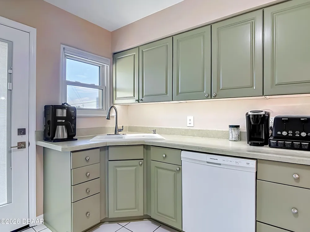 1621 Oleander Avenue Daytona Beach, FL 32118