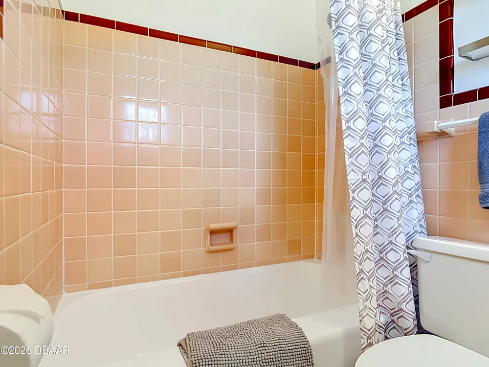 1621 Oleander Avenue Daytona Beach, FL 32118