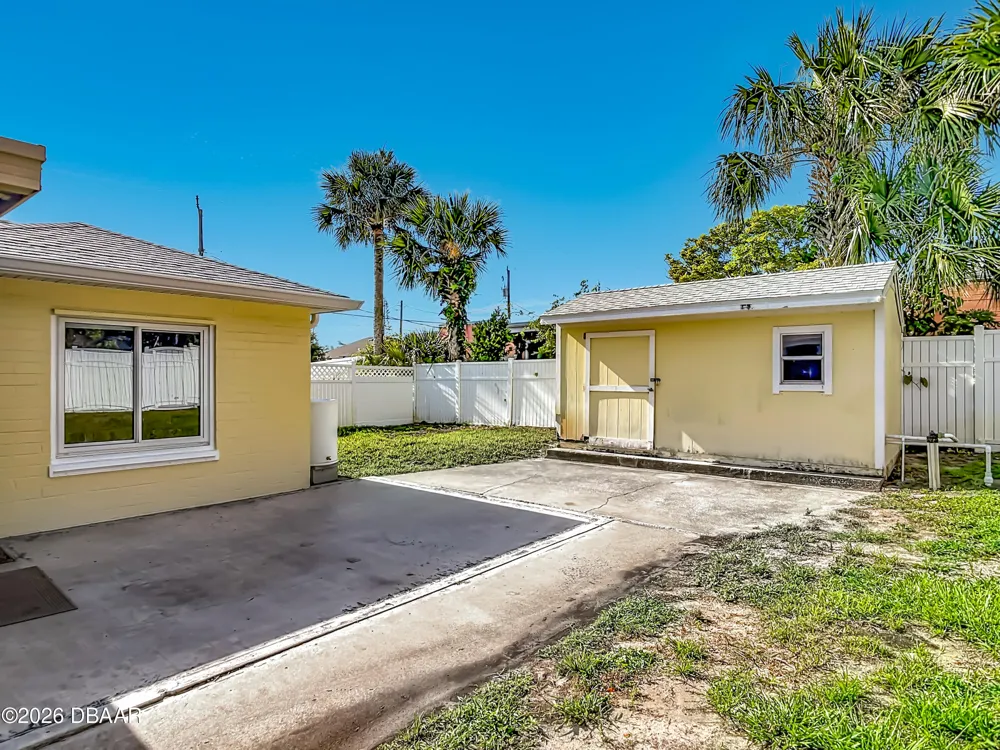 1621 Oleander Avenue Daytona Beach, FL 32118