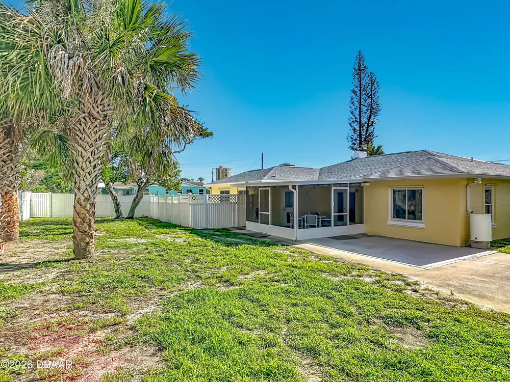 1621 Oleander Avenue Daytona Beach, FL 32118
