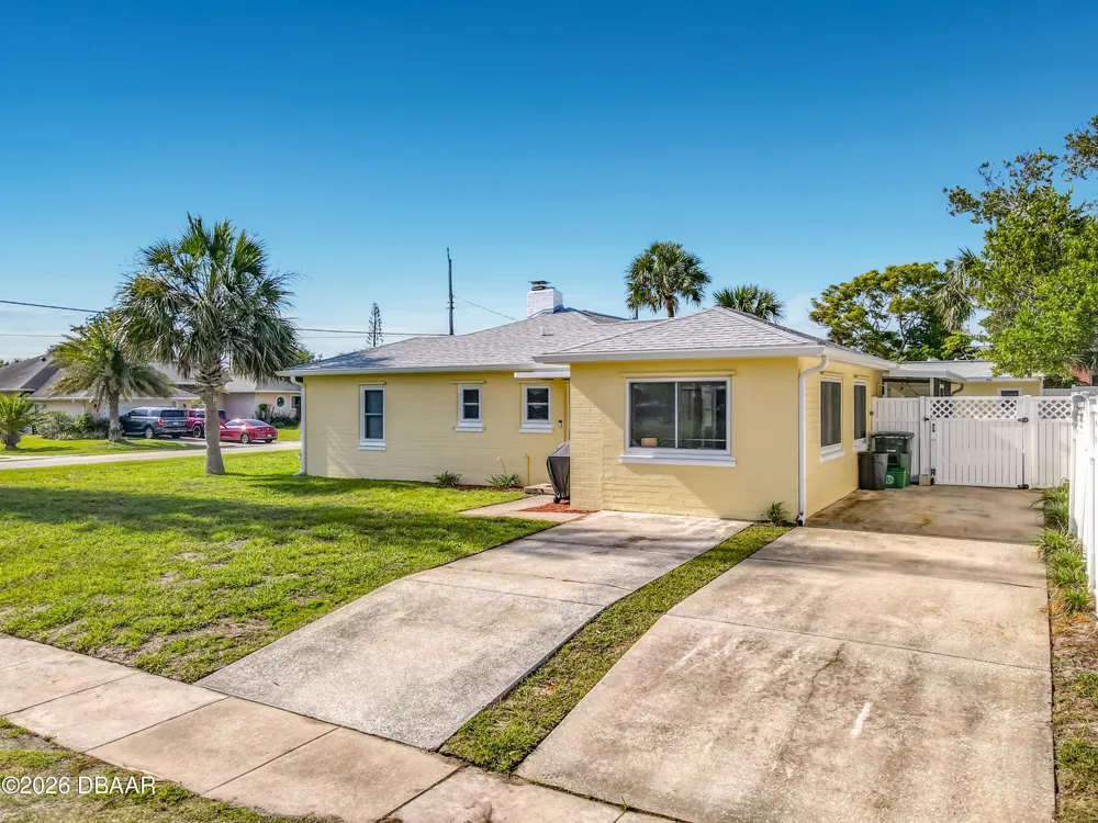 1621 Oleander Avenue Daytona Beach, FL 32118