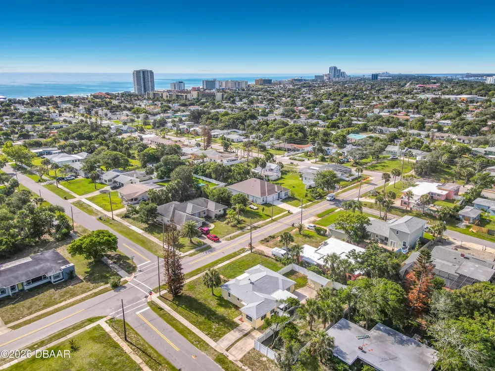 1621 Oleander Avenue Daytona Beach, FL 32118