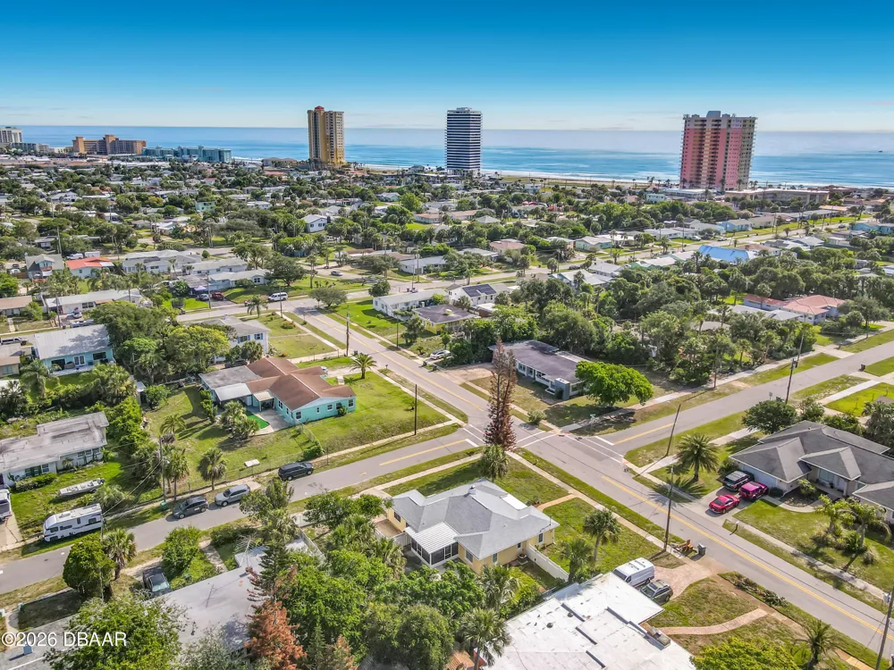 1621 Oleander Avenue Daytona Beach, FL 32118