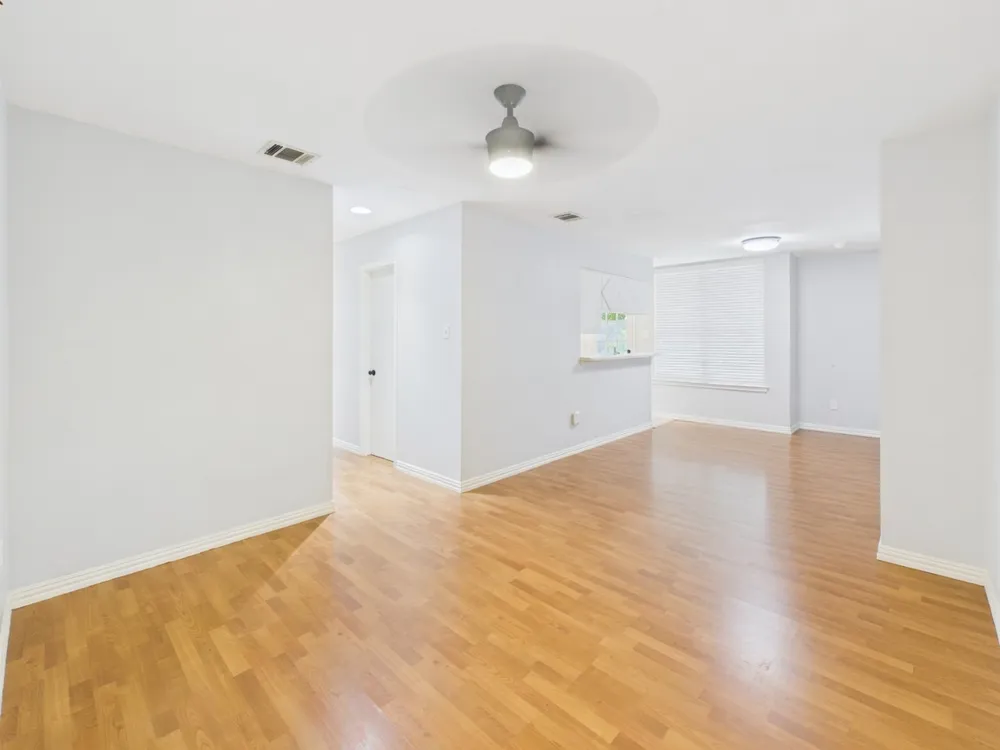 2409 Leon Street #201 Austin, TX 78705