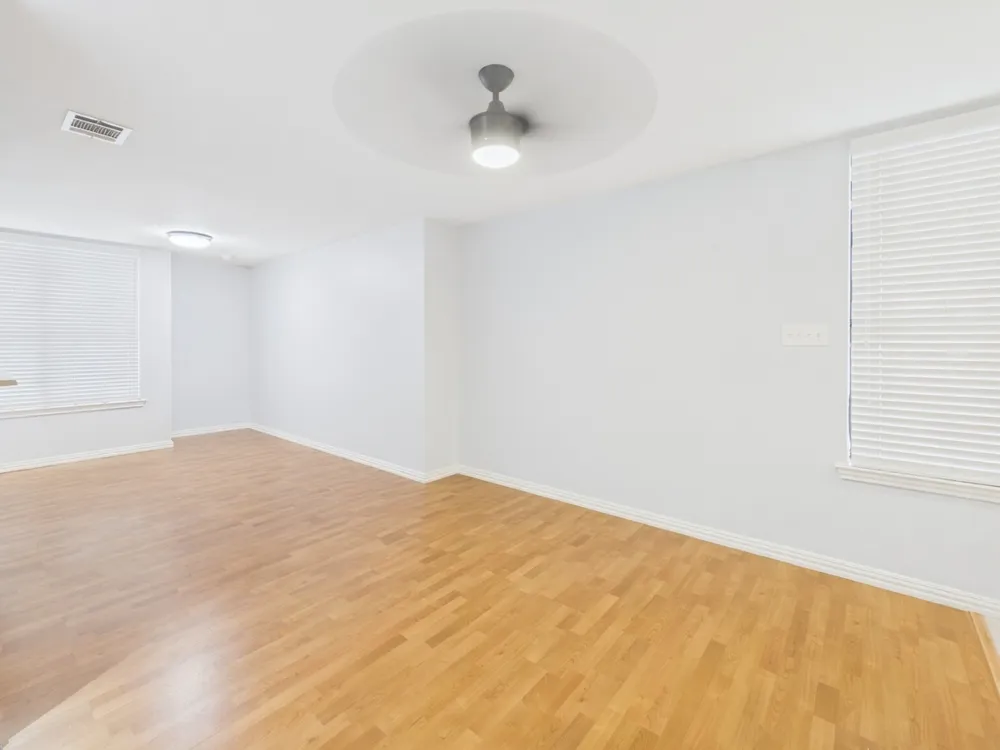 2409 Leon Street #201 Austin, TX 78705
