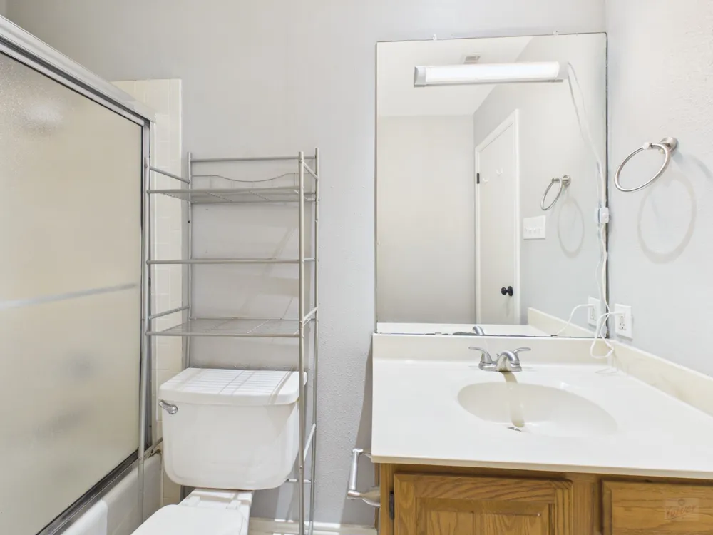 2409 Leon Street #201 Austin, TX 78705