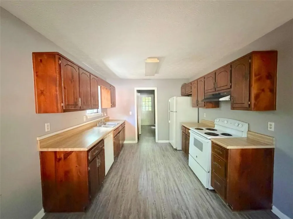 6859 S Lakewood Terrace S Douglasville, GA 30135