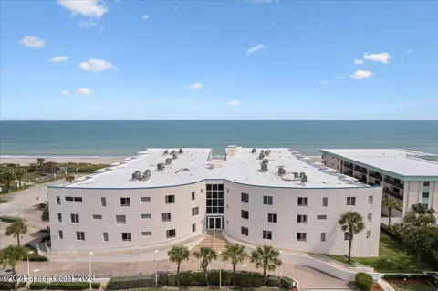 601 Miramar Avenue #303