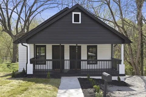 206 Winding Way