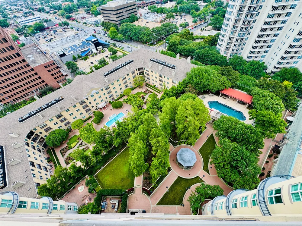 3401 Lee Parkway #1906 Dallas, TX 75219
