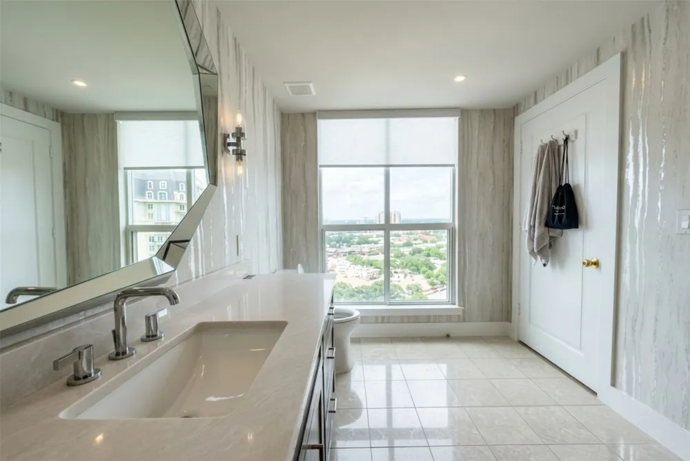 3401 Lee Parkway #1906 Dallas, TX 75219