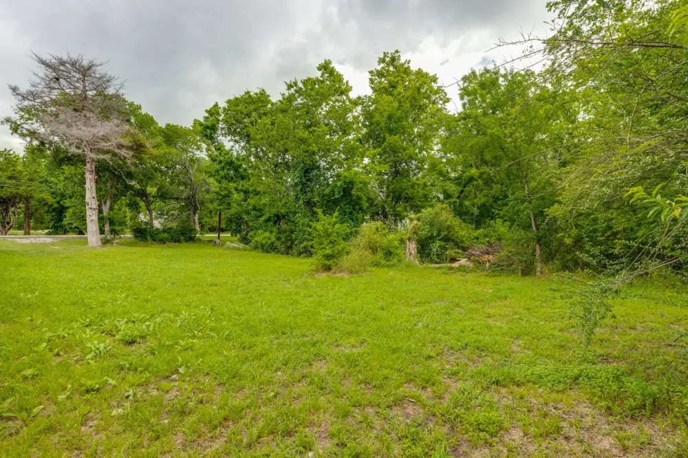 931 E Jefferson Street Van Alstyne, TX 75495