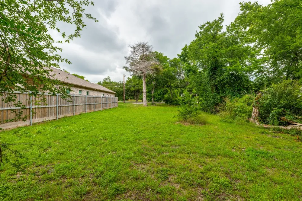 931 E Jefferson Street Van Alstyne, TX 75495